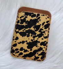 Load image into Gallery viewer, Cattle Print Cardholder Phone Wallet