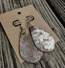 Load image into Gallery viewer, Soft Champagne &amp; Silver Teardrop Earrings